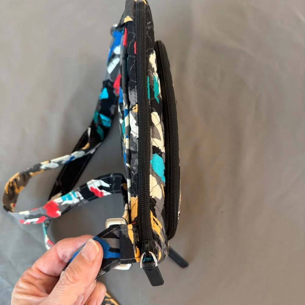 Vera Bradley Painted Feathers Quilted Cotton Crossbody Bag Organizer‎ Wallet